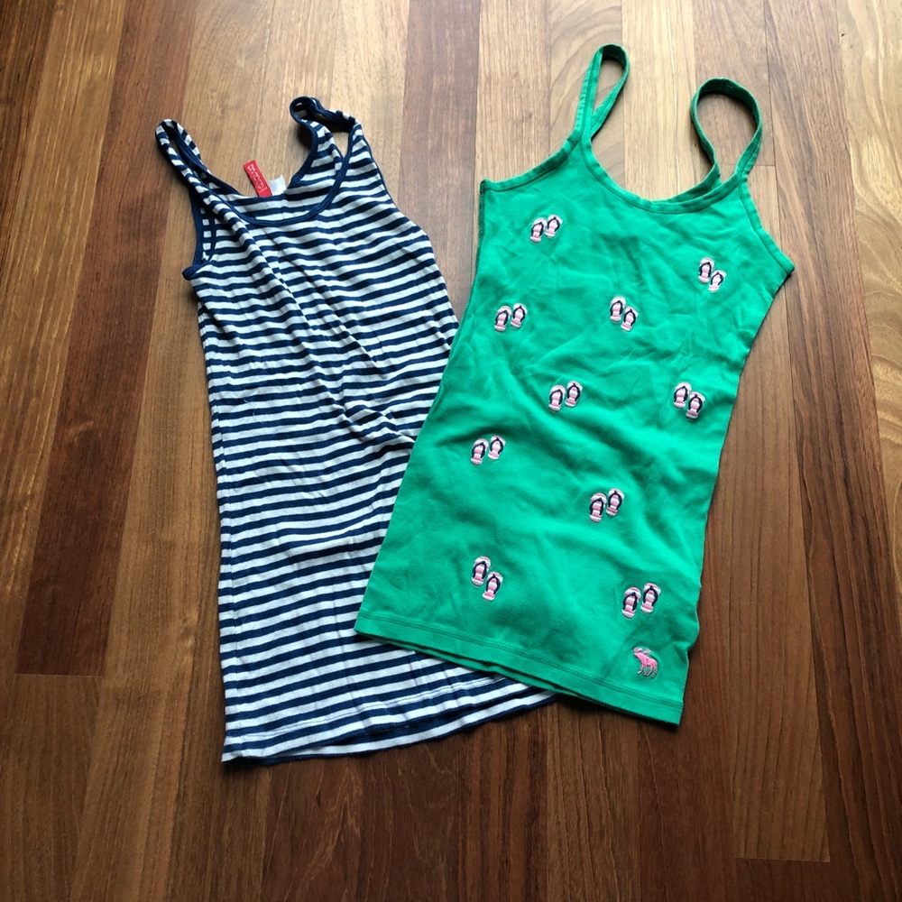 Basic summer tank top staples x 2